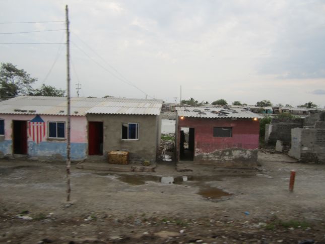 barranquilla-to-taganga-seaside-slum.JPG